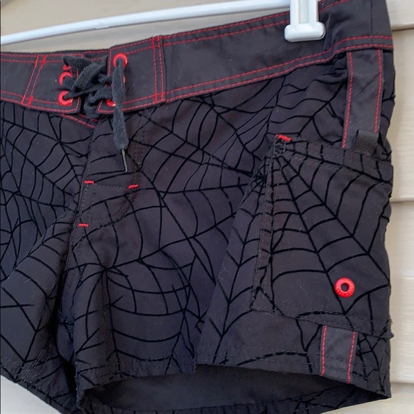 Counter Culture women’s black red boardshorts - Picture 2 of 4
